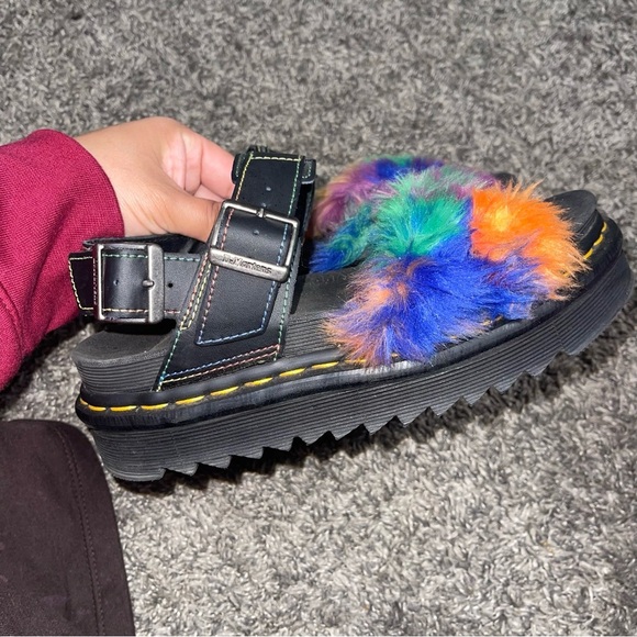Dr. Martens VOSS II FLUFFY FAUX FUR LEATHER STRAP SANDALS Sz 6 - Picture 6 of 9